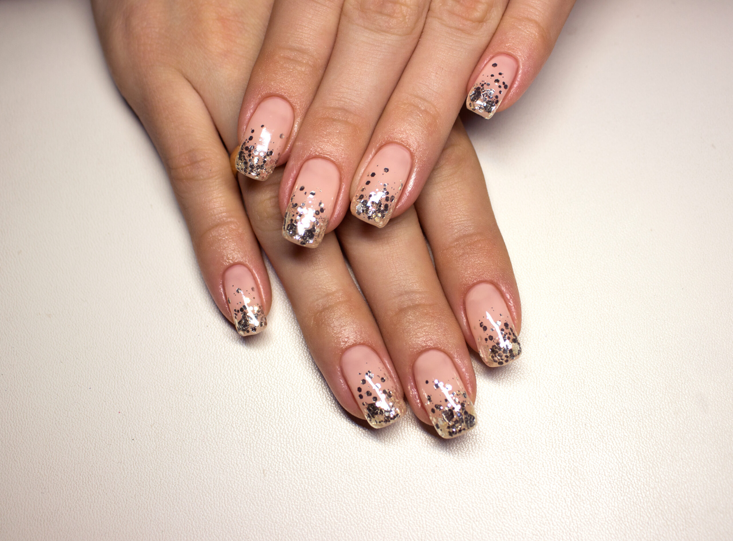 Nail art with silver details